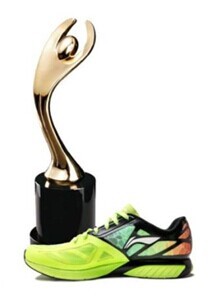 李宁超轻11代跑鞋斩获金奖 科技创新引领国货运动装备新标杆